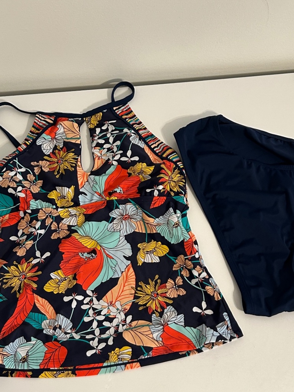 Ellen Tracy Tankini 2 Piece Navy Tropical Floral Size 8 Padded Keyhole Top